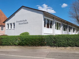 Schulgeb&auml;ude Bauerbach